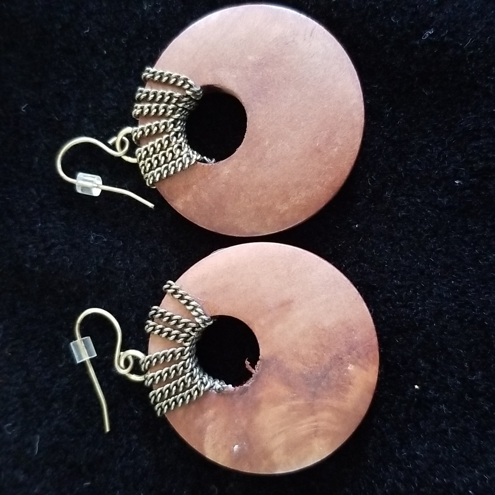 Earrings - Picture 2 of 4